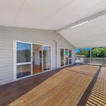 Rent 6 bedroom house in Cannonvale