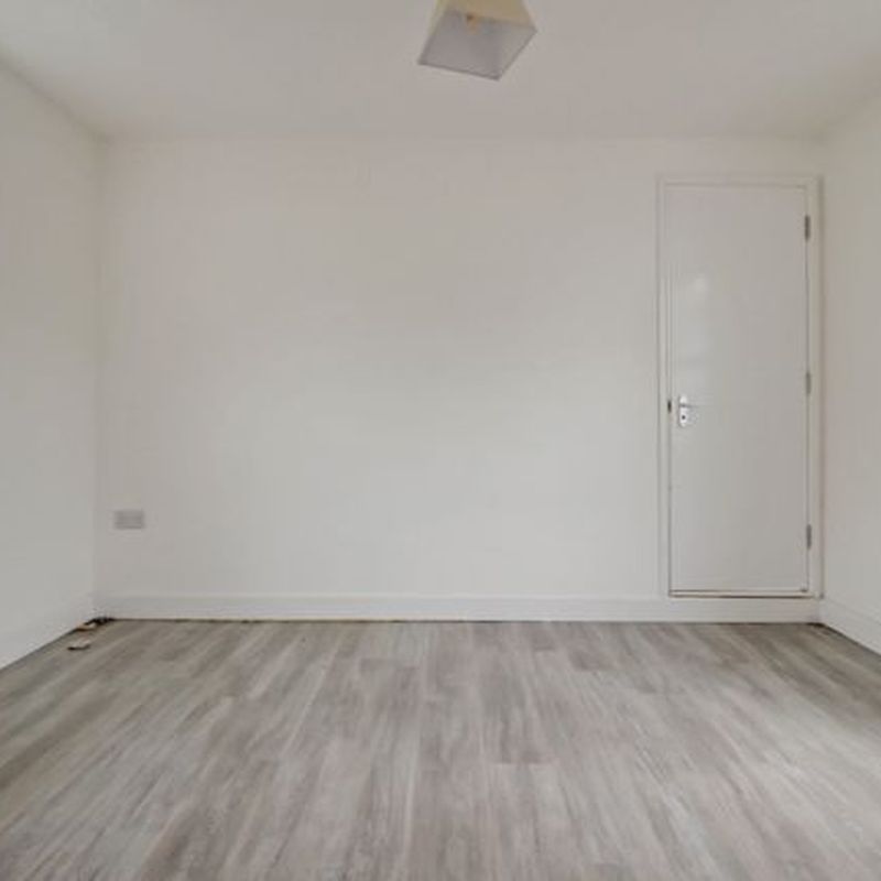 Flat to rent in Stafford Street, Old Town, Swindon SN1
