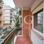 Rent 2 bedroom apartment of 80 m² in Rome