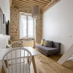 Appartement de 269 m² avec 1 chambre(s) en location à Lyon