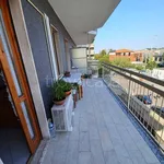 Rent 3 bedroom apartment of 90 m² in Novate Milanese