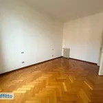 Rent 3 bedroom apartment of 120 m² in Milan