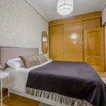 Rent a room of 120 m² in madrid