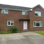 Rent 4 bedroom apartment in East Midlands