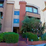 Rent 2 bedroom apartment of 142 m² in sherman oaks