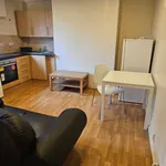 Rent 1 bedroom flat in Leeds