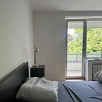 Rent 1 bedroom apartment of 65 m² in Dusseldorf