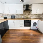 Rent 3 bedroom apartment in Leeds