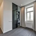 Pronajměte si 3 ložnic/e byt o rozloze 95 m² v Prague