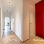 Pronajměte si 3 ložnic/e byt o rozloze 86 m² v Prague