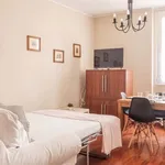 Rent 2 bedroom apartment of 45 m² in Milan