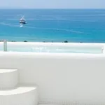 Rent 5 bedroom house in Cala Vadella