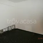 Rent 4 bedroom apartment of 85 m² in Genova