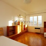 Pronajměte si 2 ložnic/e byt o rozloze 43 m² v Prague