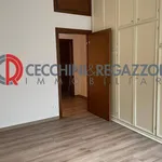 Rent 5 bedroom apartment of 147 m² in Milano