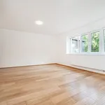 Rent 1 bedroom apartment of 35 m² in Capital City of Prague