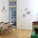 Rent 1 bedroom apartment of 61 m² in Düsseldorf