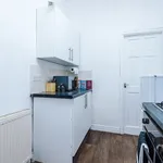 Rent 2 bedroom flat in Bradford