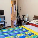 Rent 1 bedroom apartment of 65 m² in milan