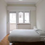 Rent a room in lisbon