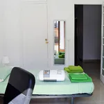 Rent 4 bedroom apartment in Valencia