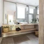 Rent 2 bedroom apartment of 65 m² in Barcelona