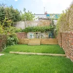 Rent 4 bedroom house in South East England