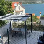 Najam 2 spavaće sobe stan od 68 m² u Trogir - Okolica