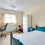 Rent 4 bedroom flat in East Of England