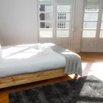 Rent 3 bedroom apartment of 1238 m² in Porto