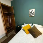 Rent a room of 300 m² in Madrid