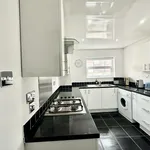 Rent 3 bedroom apartment in Liverpool