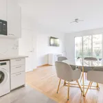 Appartement de 614 m² avec 1 chambre(s) en location à Paris