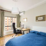 Rent a room of 160 m² in madrid