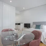 Rent 1 bedroom apartment of 40 m² in Porto