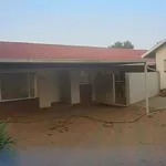 Rent 3 bedroom house of 468 m² in Pretoria