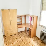 Rent a room in Madrid']