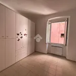 Rent 4 bedroom apartment of 90 m² in Genova