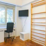 Rent a room in lisbon