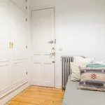 Rent 6 bedroom apartment in Madrid