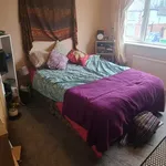 Rent 4 bedroom house in Leeds