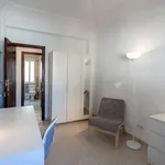 Rent 4 bedroom apartment in Valencia