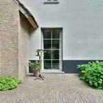 Huur 7 slaapkamer huis van 719 m² in Kapellen