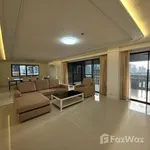 Rent 3 bedroom apartment of 280 m² in Bangkok