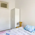 Rent a room in lisbon