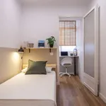 Rent a room of 136 m² in barcelona