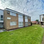 Rent 2 bedroom flat in Cottingham