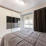 Rent a room of 95 m² in valencia