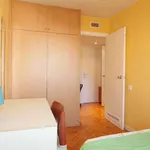 Rent a room of 100 m² in barcelona