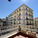 Rent 1 bedroom apartment of 90 m² in Napoli